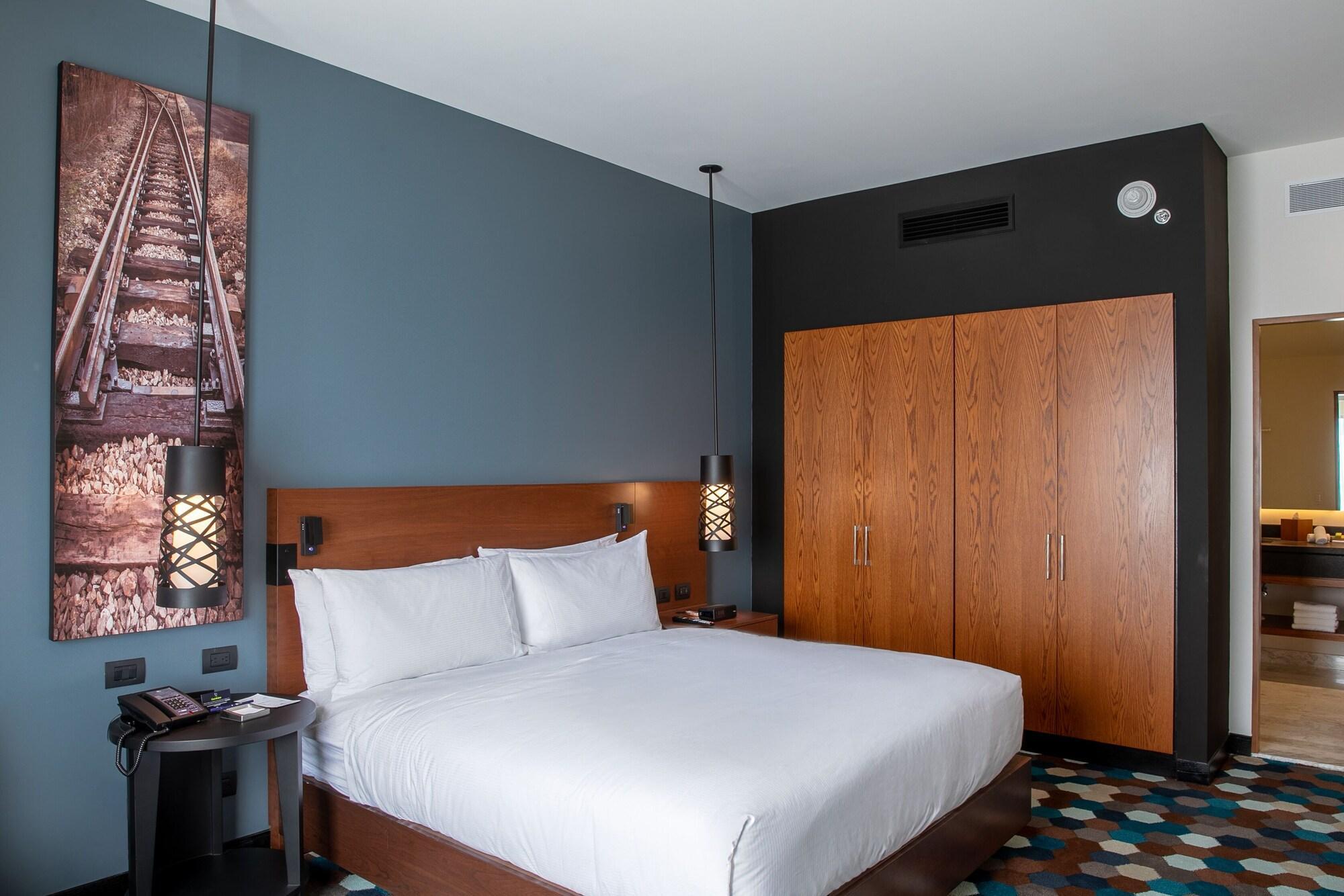 Doubletree By Hilton Celaya Celaya  Esterno foto