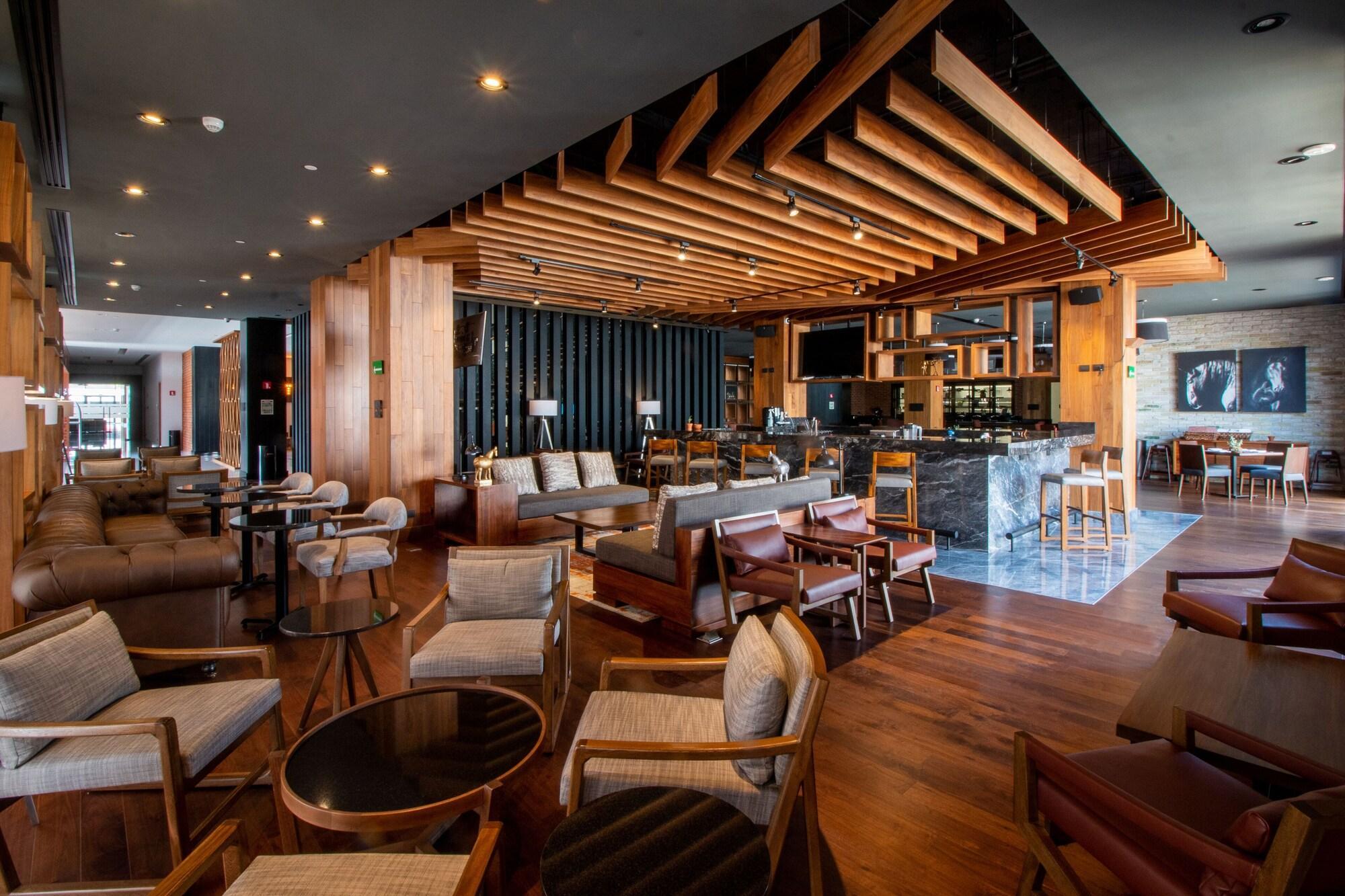 Doubletree By Hilton Celaya Celaya  Esterno foto