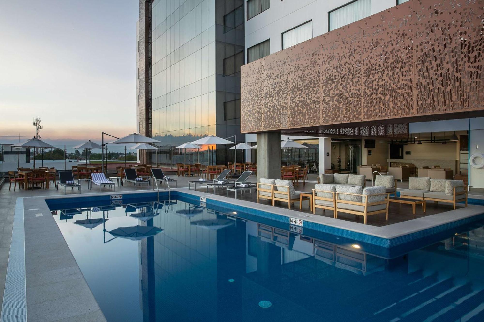 Doubletree By Hilton Celaya Celaya  Esterno foto